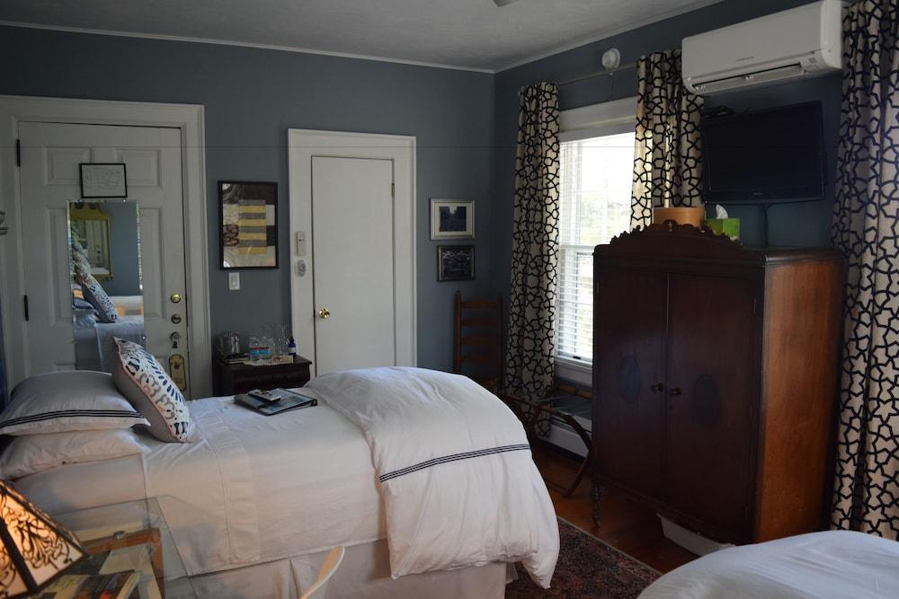 Bed and Breakfast The Applewood Manor Эшвилл Экстерьер фото